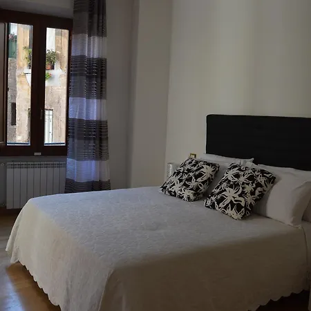Sant'angelo Apartment *